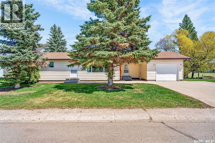 Property Photo:  507 3rd Avenue N  SK S0K 2Z0 