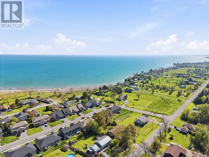 Property Photo: 35 Rabbit Road Road ON K0K 1H0