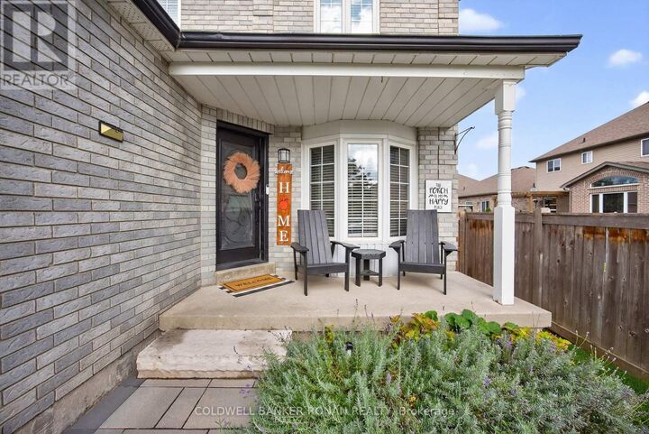 Property Photo: 82 Oak Street ON L9R 1P3