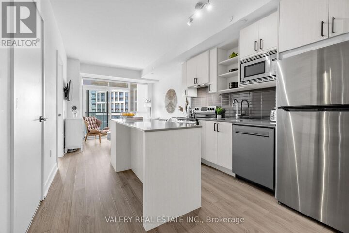 Property Photo: 60 George Butchart Drive 411 ON M3K 0E1