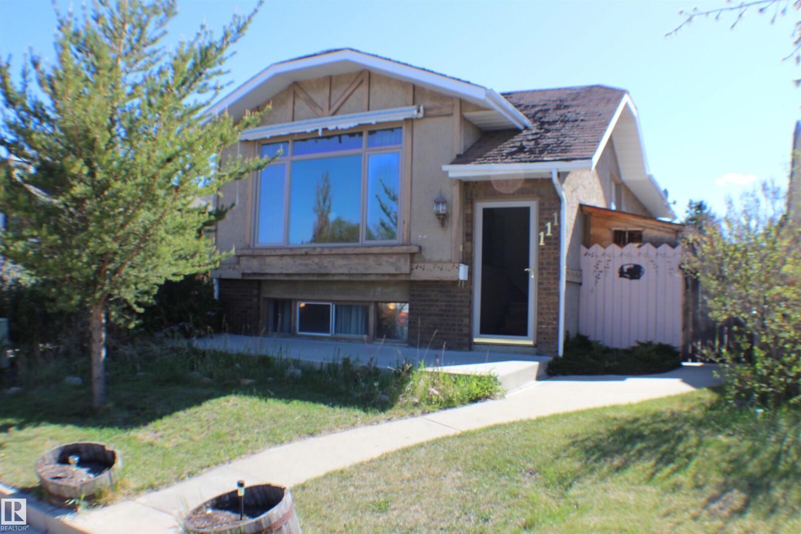 Property Photo: 111 Diamond Drive AB T0C 1Z0