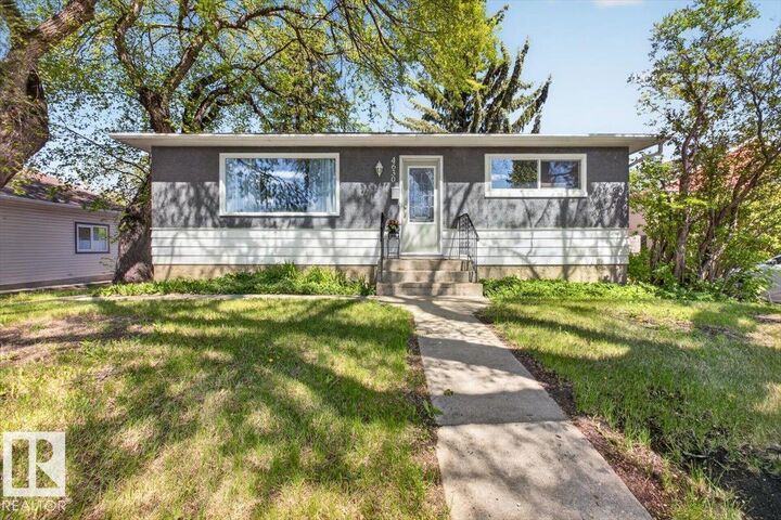 Property Photo:  4630 114 Avenue NW  AB T5W 0T5 