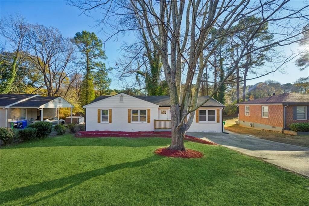 Property Photo: 3169 Canary Court GA 30032