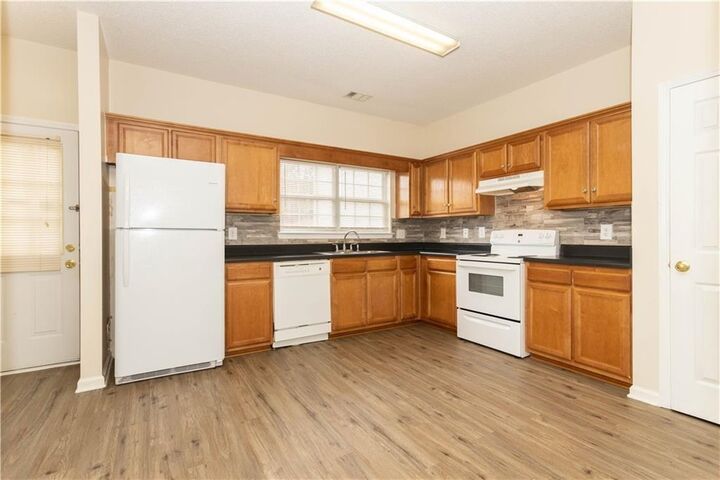 Property Photo:  1471 Riverrock Trail  GA 30296 