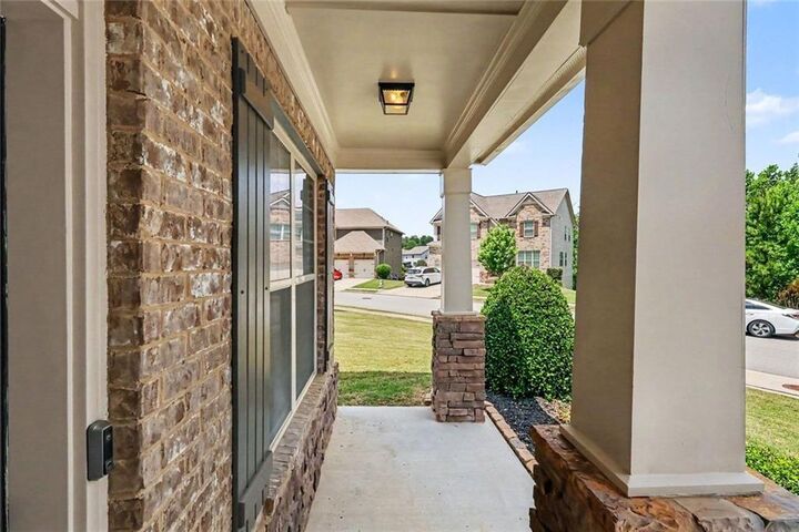 Property Photo:  1540 Newbridge Circle  GA 30519 