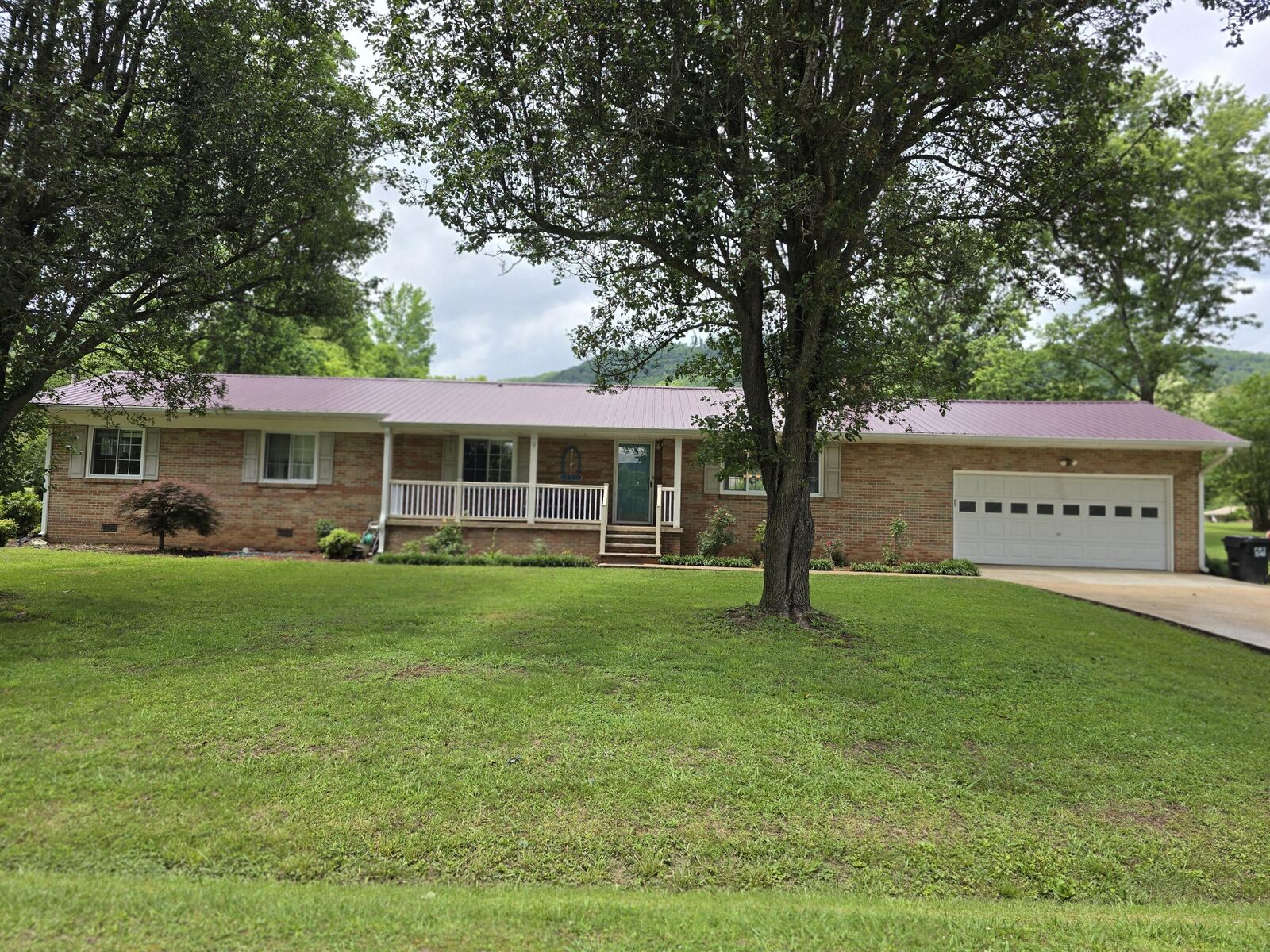 Property Photo: 191 1st Avenue TN 37327