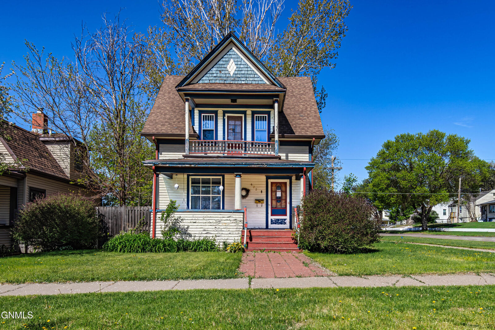 Property Photo: 422 12th Street ND 58501