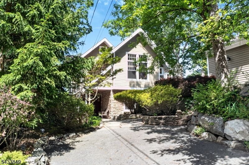 Property Photo:  73 South Rd  NJ 07403 
