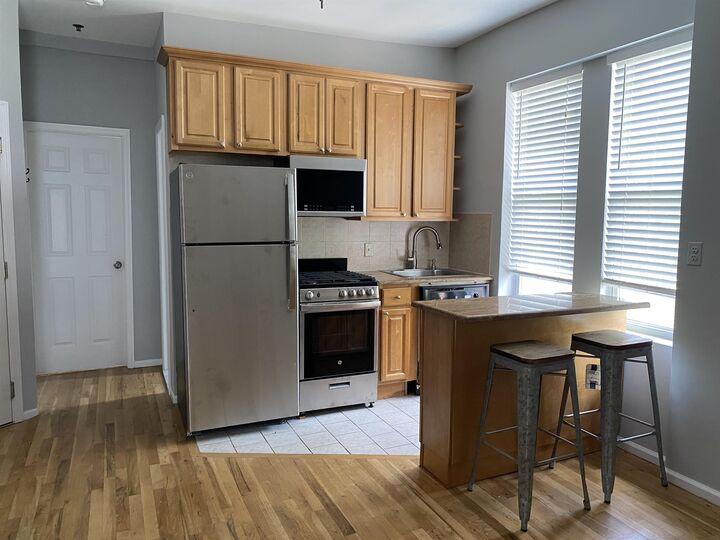 Property Photo:  734 Adams St 5C  NJ 07030 