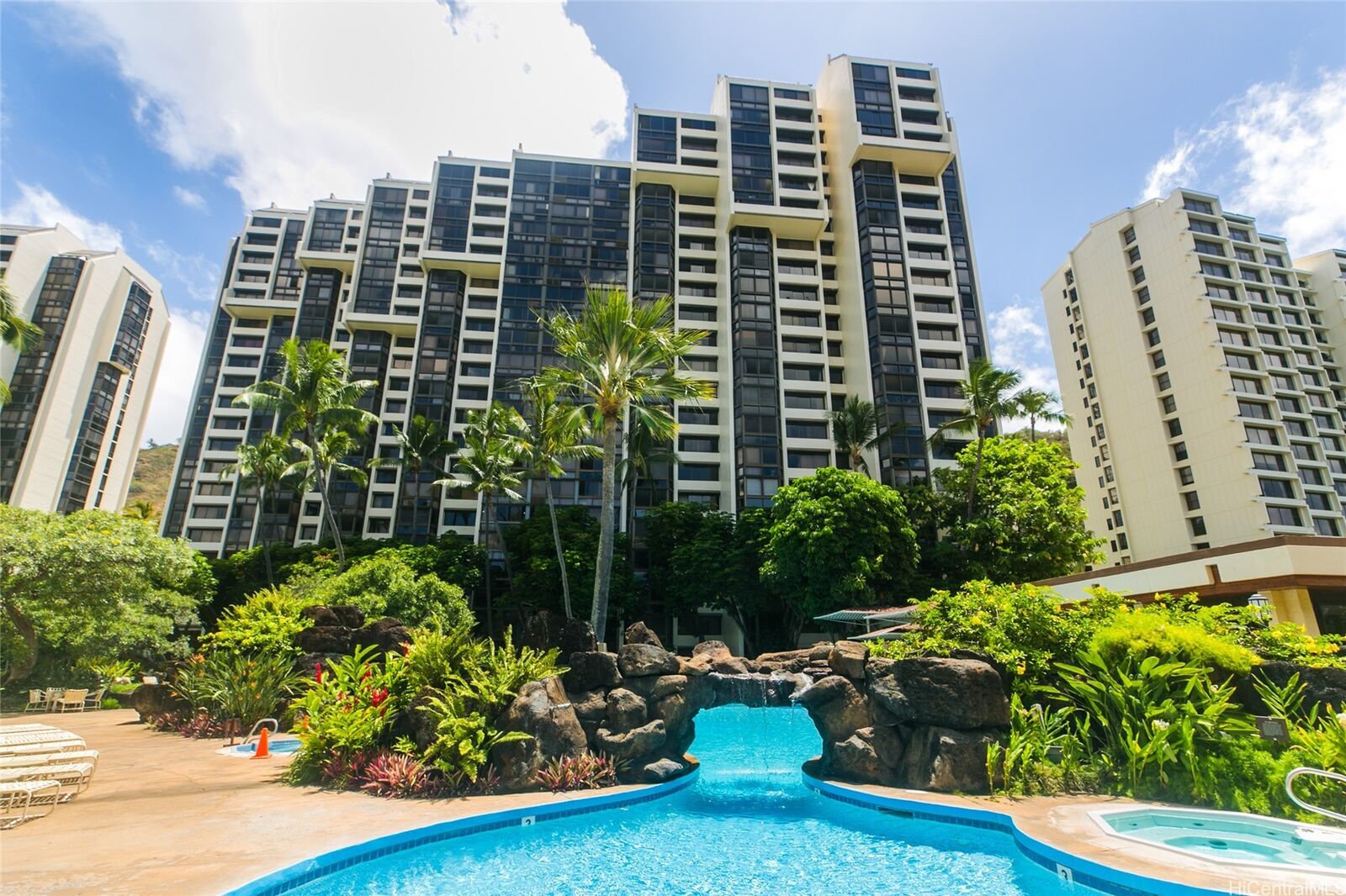 Property Photo:  521 Hahaione Street 2/1F  HI 96825 