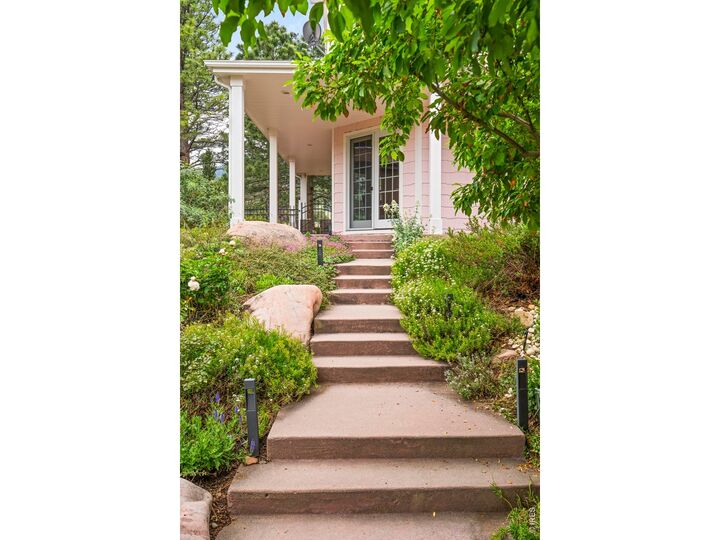 Property Photo: 3917 Orchard Ct CO 80304
