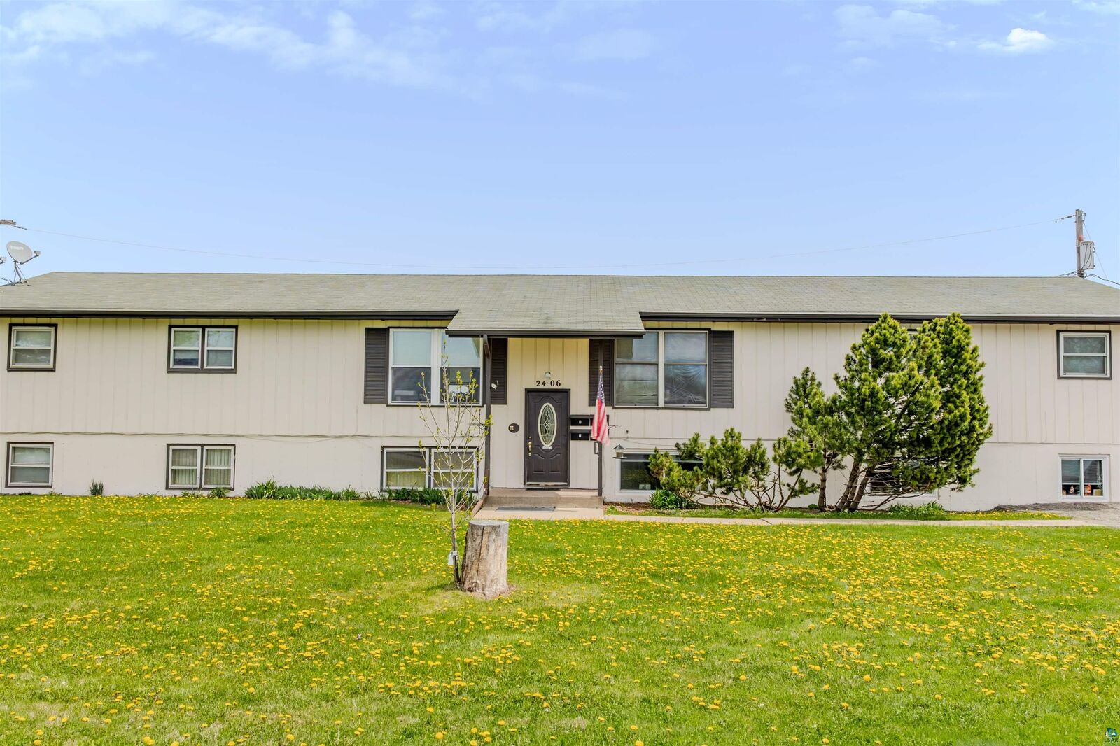 Property Photo:  2406 Hill Ave  WI 54880 