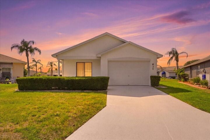 Property Photo: 637 Cockatoo Loop FL 33809