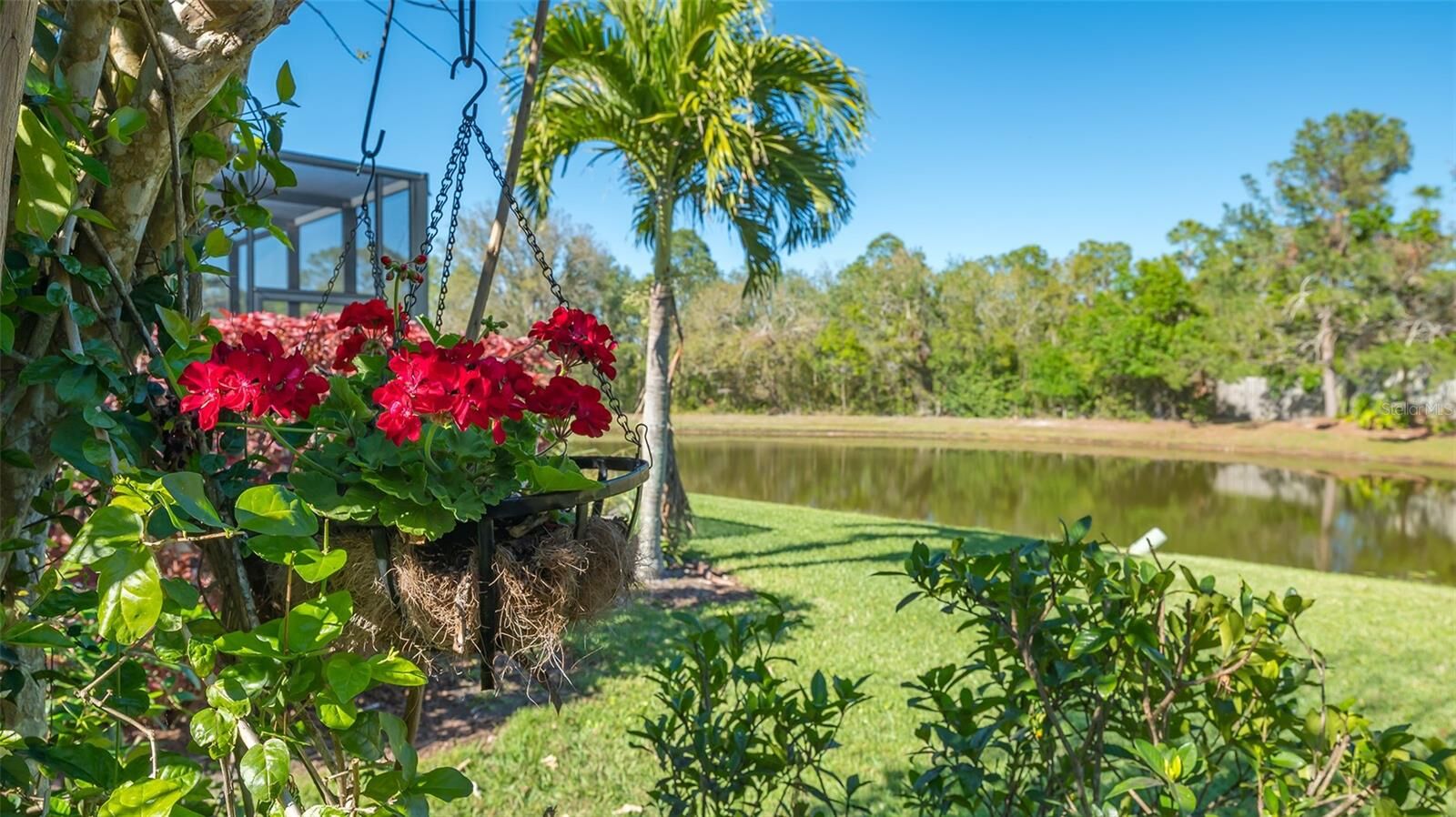 Property Photo:  315 Londonderry Drive  FL 34240 