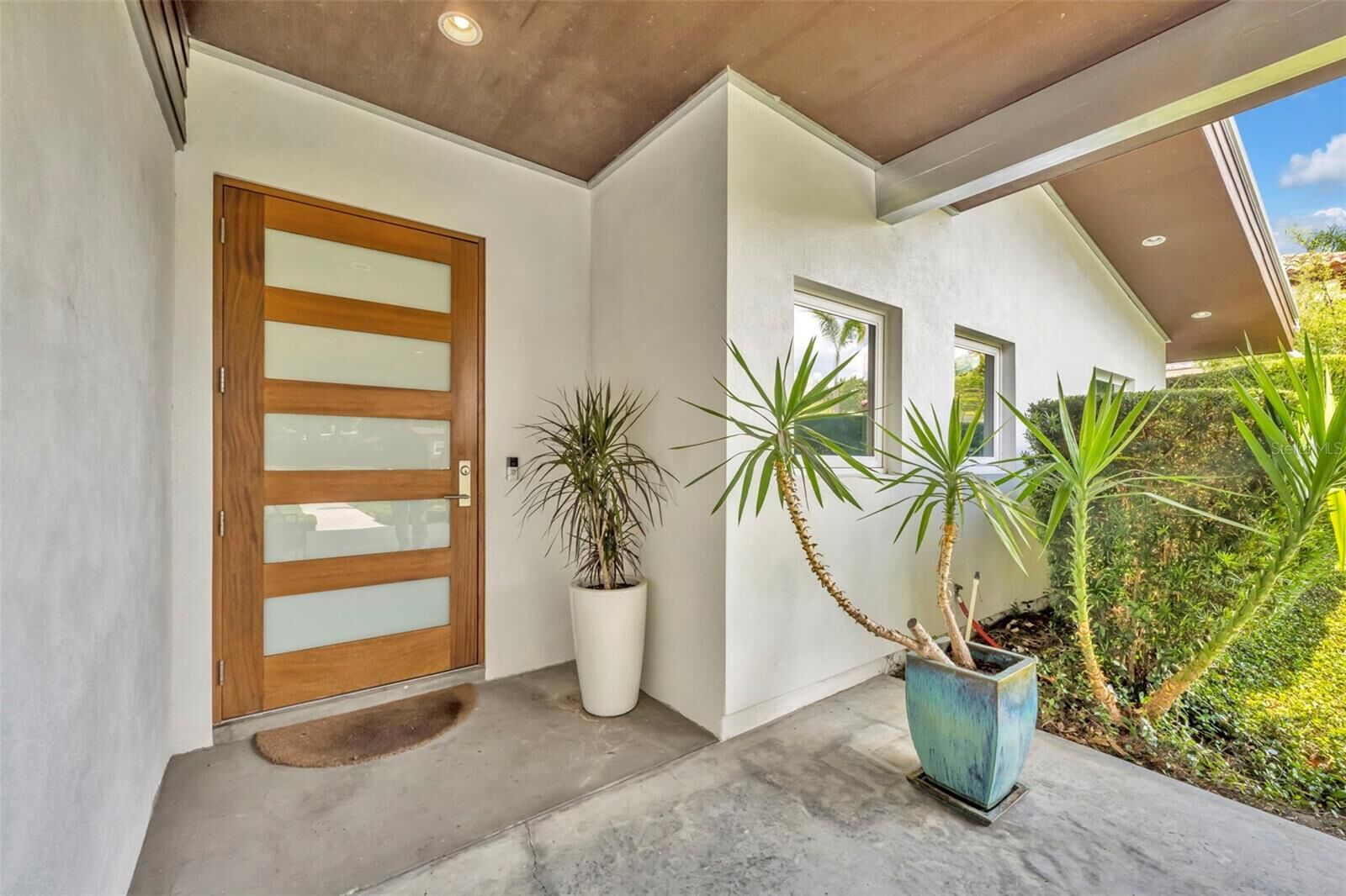 Property Photo: 1841 Lake Spier Drive FL 32789