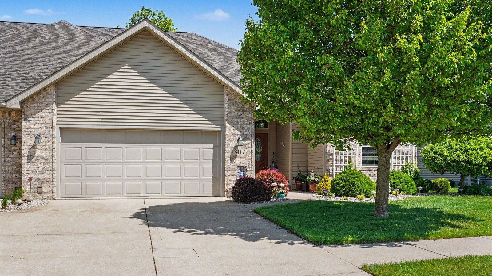 Property Photo:  3117 Gaslight Drive 18  MI 48706 