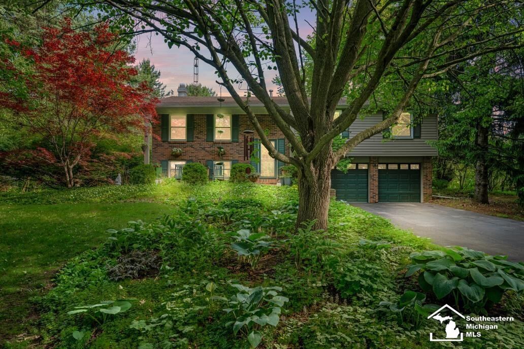 Property Photo:  434 W Erie Road  MI 48182 