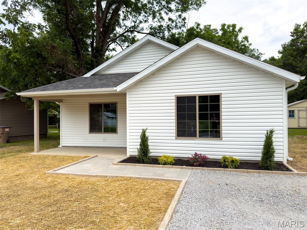 Property Photo: 1031 Delano MO 63901