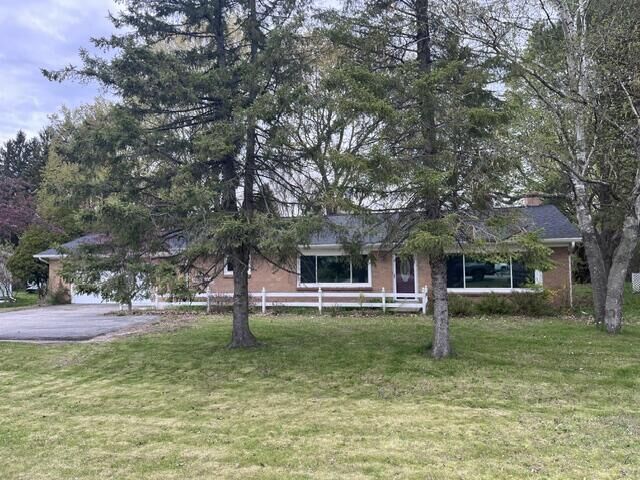 Property Photo: 1056 E Parkdale Avenue MI 49660