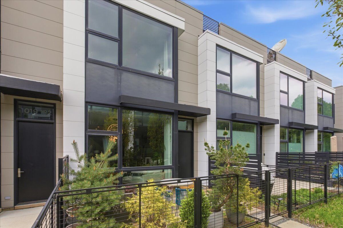 Property Photo:  1019 N Cleveland Avenue 3  IL 60610 