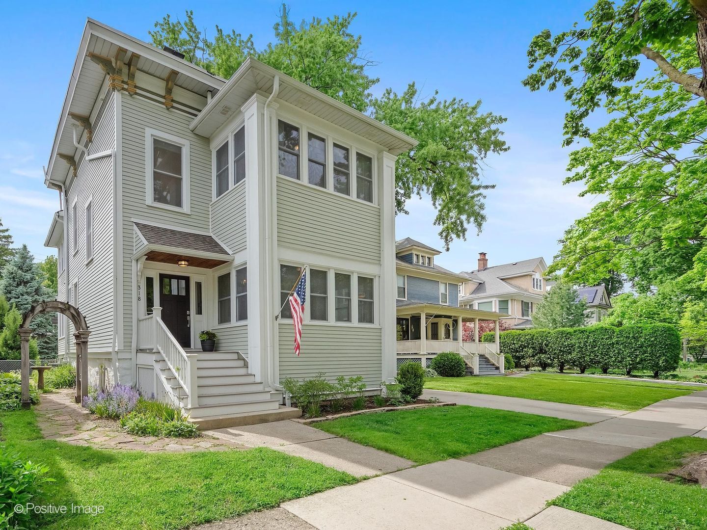 Property Photo:  318 S Ashland Avenue  IL 60525 