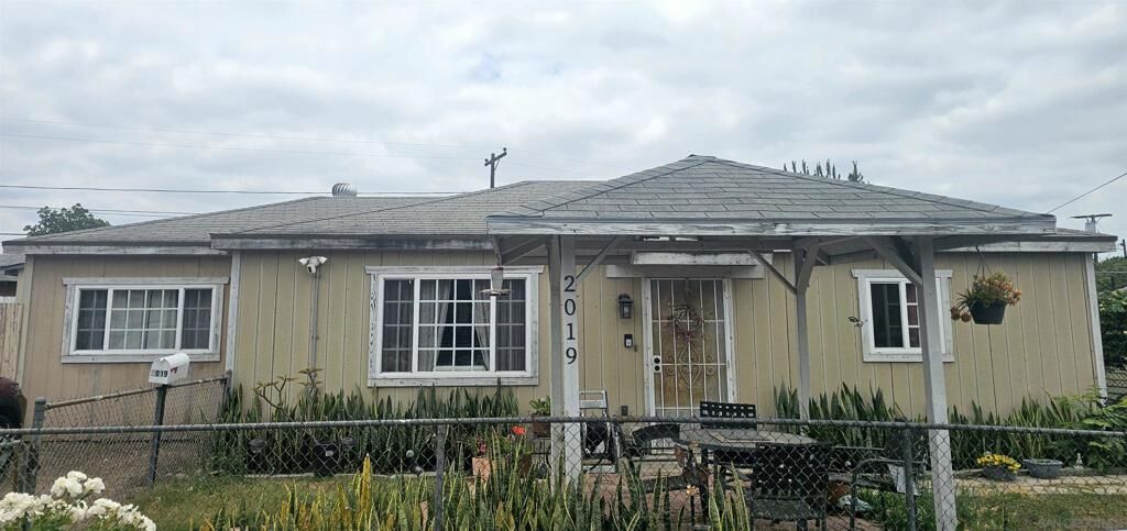 Property Photo:  2019 Fairhaven St  CA 91945 