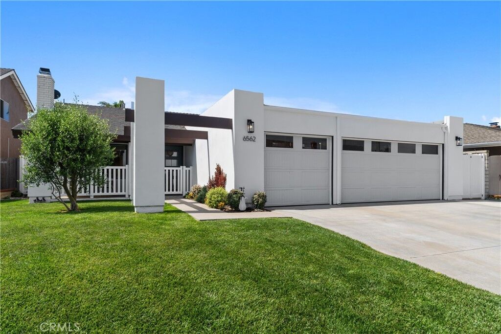 Property Photo:  6562 Dohrn Circle  CA 92647 