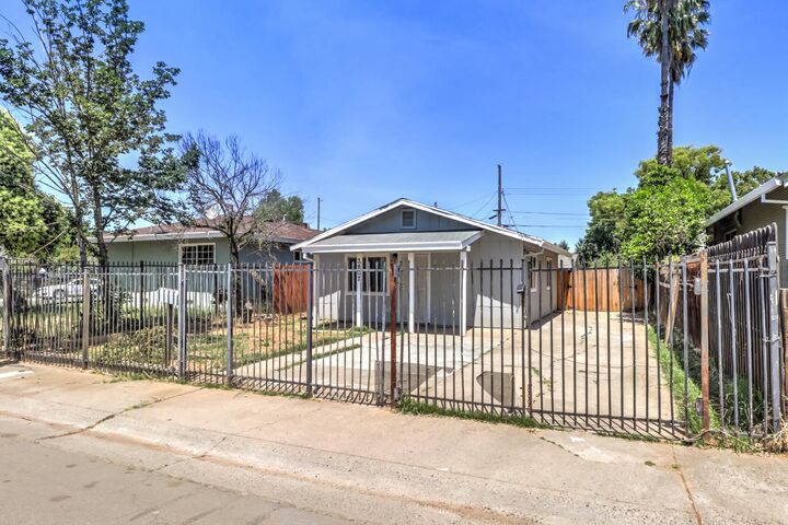 Property Photo:  3807 15th Avenue  CA 95820 