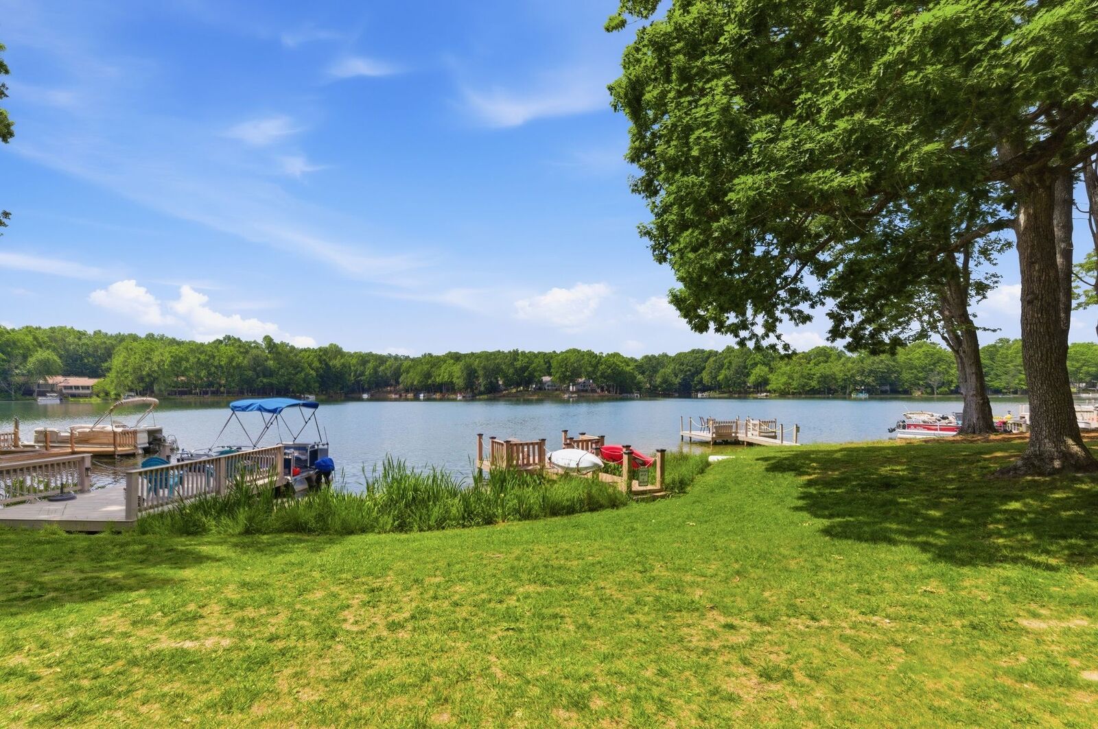 Property Photo:  6 Lakeshore Ct 101  TN 38558 