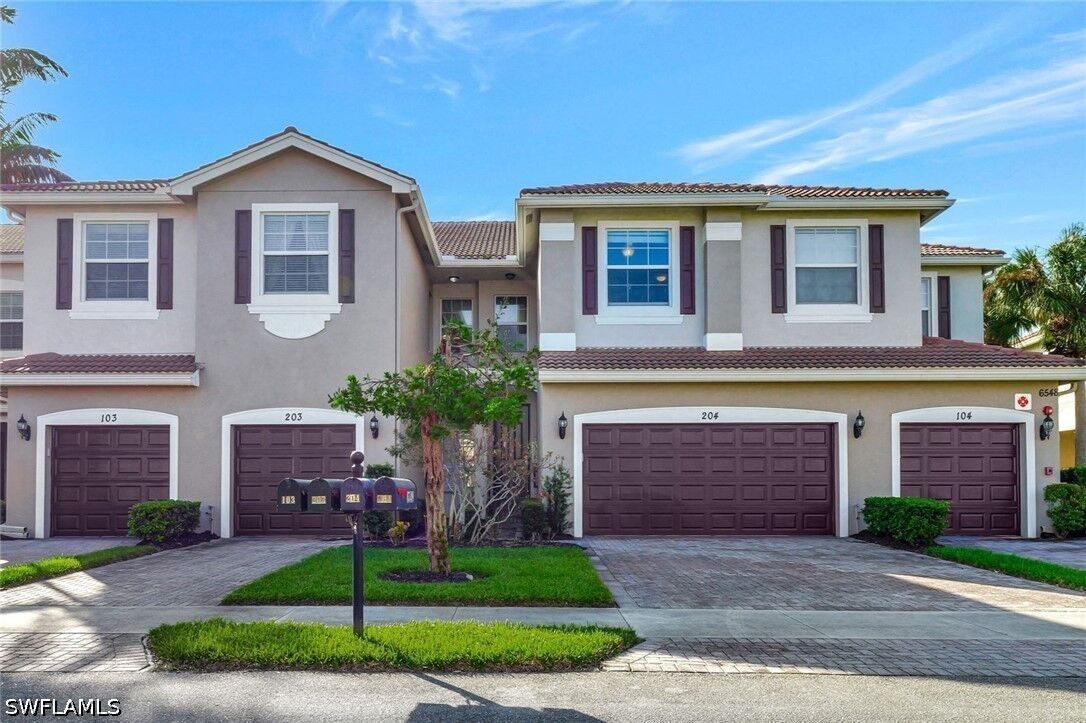 Property Photo: 6548 Monterey Point 204 FL 34105