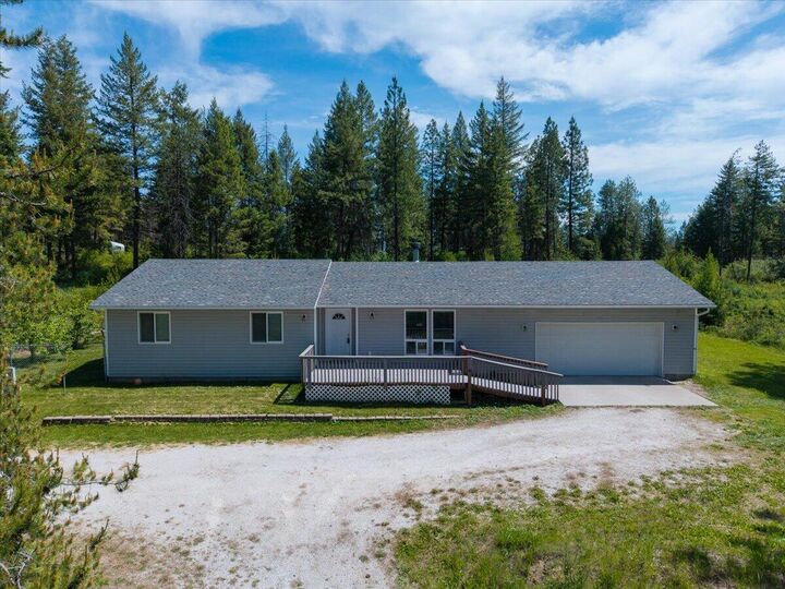 Property Photo: 3362 Thompson Rd WA 99181