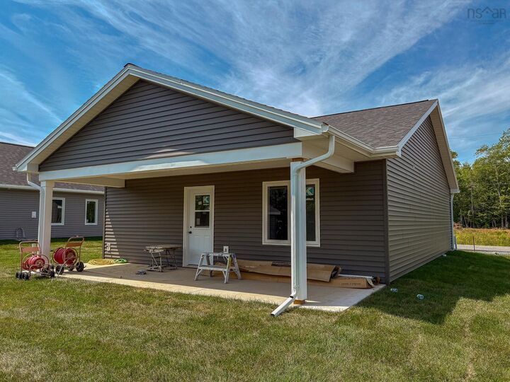 Property Photo: 37 Amelia Avenue NS B0N 2J0