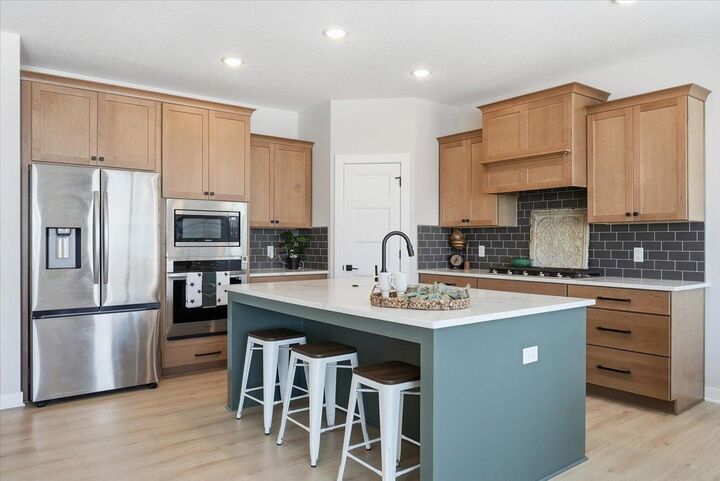 Property Photo: 634 Elizabeth Way WI 54016