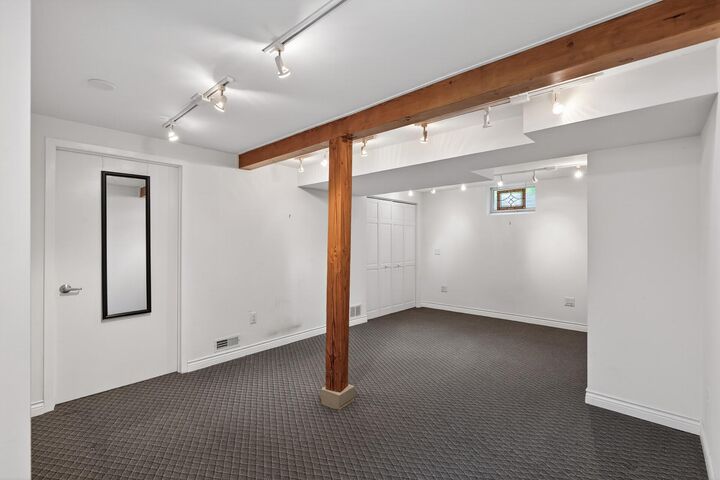 Property Photo:  2200 Milwaukee Avenue  MN 55404 