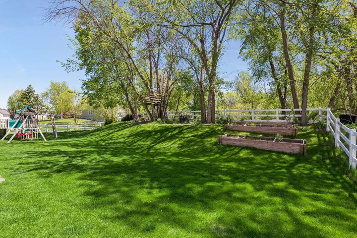 Property Photo: 3790 Yellowstone Lane N MN 55446