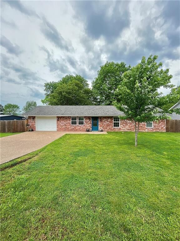 Property Photo: 721 Dockery Lane AR 72701
