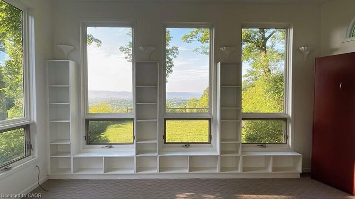 Property Photo:  919 Montgomery Drive  ON L9G 3H6 