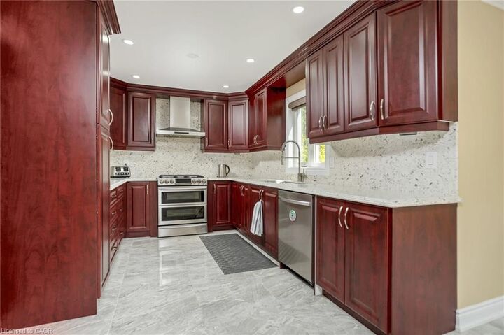 Property Photo: 2235 Grenville Drive ON L6H 4W7
