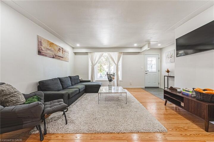Property Photo:  13 East 21st Street  ON L8V 2T3 