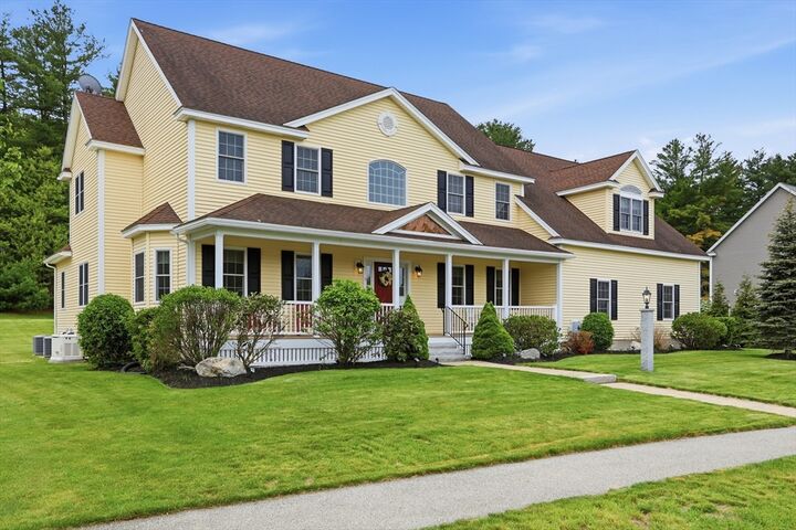 Property Photo:  9 Boxwood Rd  MA 01886 
