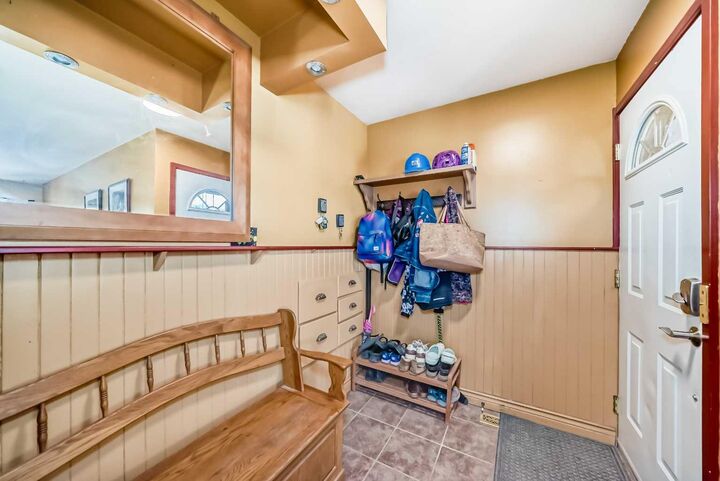 Property Photo: 52 Beacham Road NW AB T3K 1S4