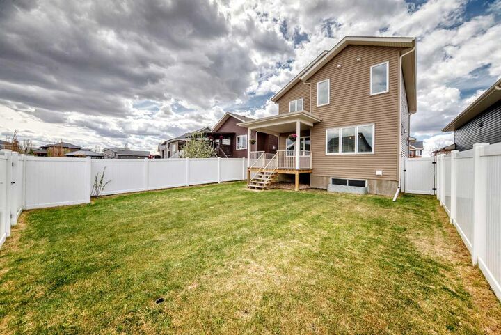 Property Photo: 153 Van Slyke Way AB T4R 0N7