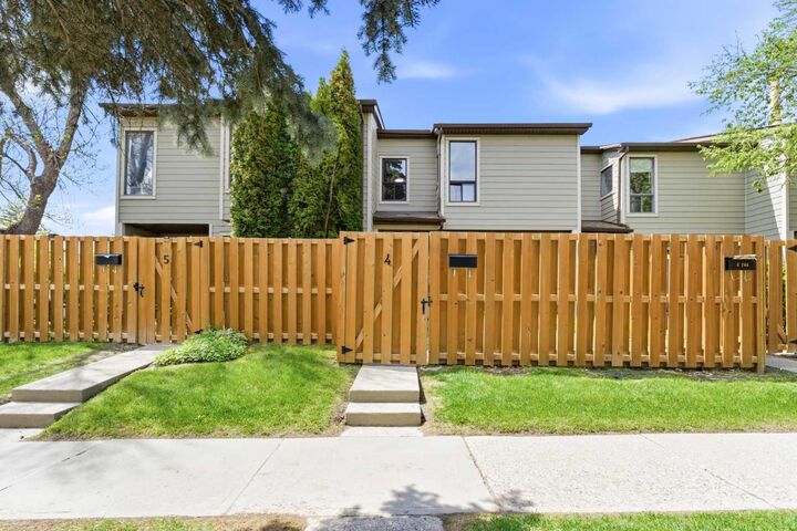 Property Photo:  106 Grier Terrace NE 4  AB T2K 5Y6 