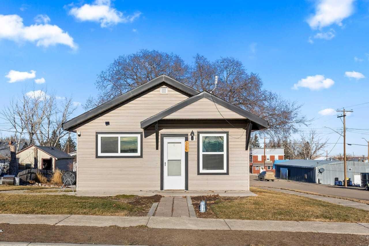 Property Photo:  201 1st Street S  AB T0L 1L0 