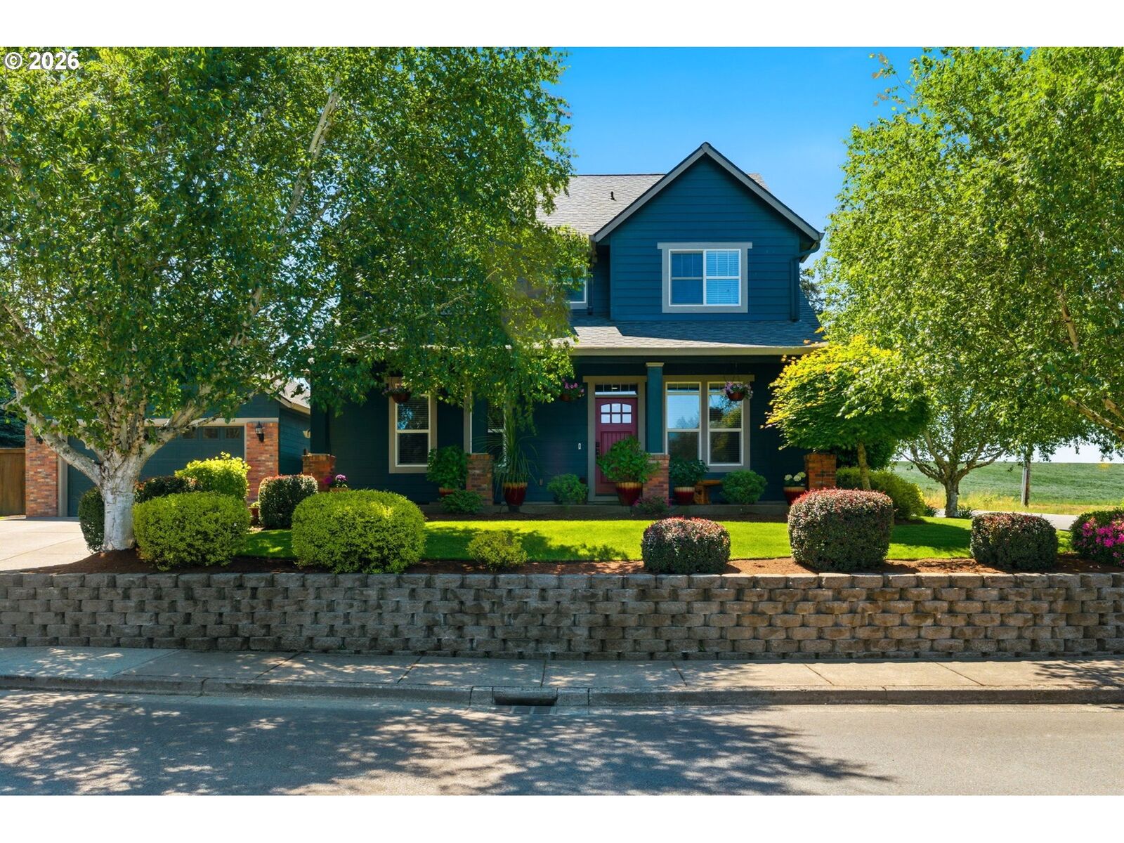Property Photo:  844 NW Fred St  OR 97385 
