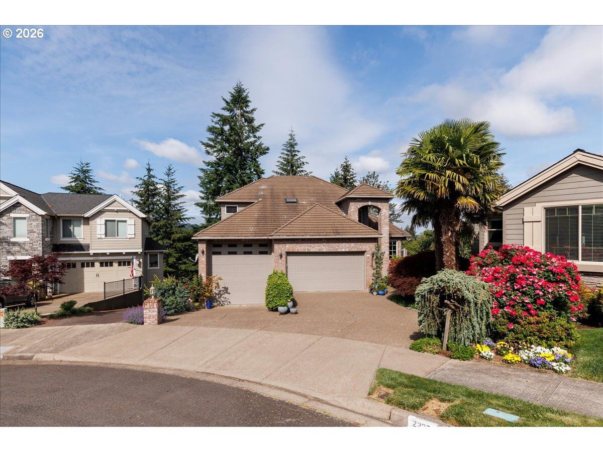 Property Photo: 2337 Taylor Dr OR 97068