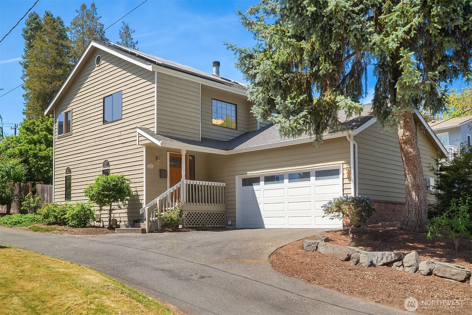 Property Photo:  4831  37th Avenue NE  WA 98105 