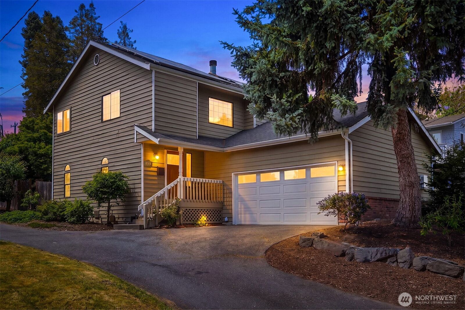 Property Photo:  4831  37th Avenue NE  WA 98105 
