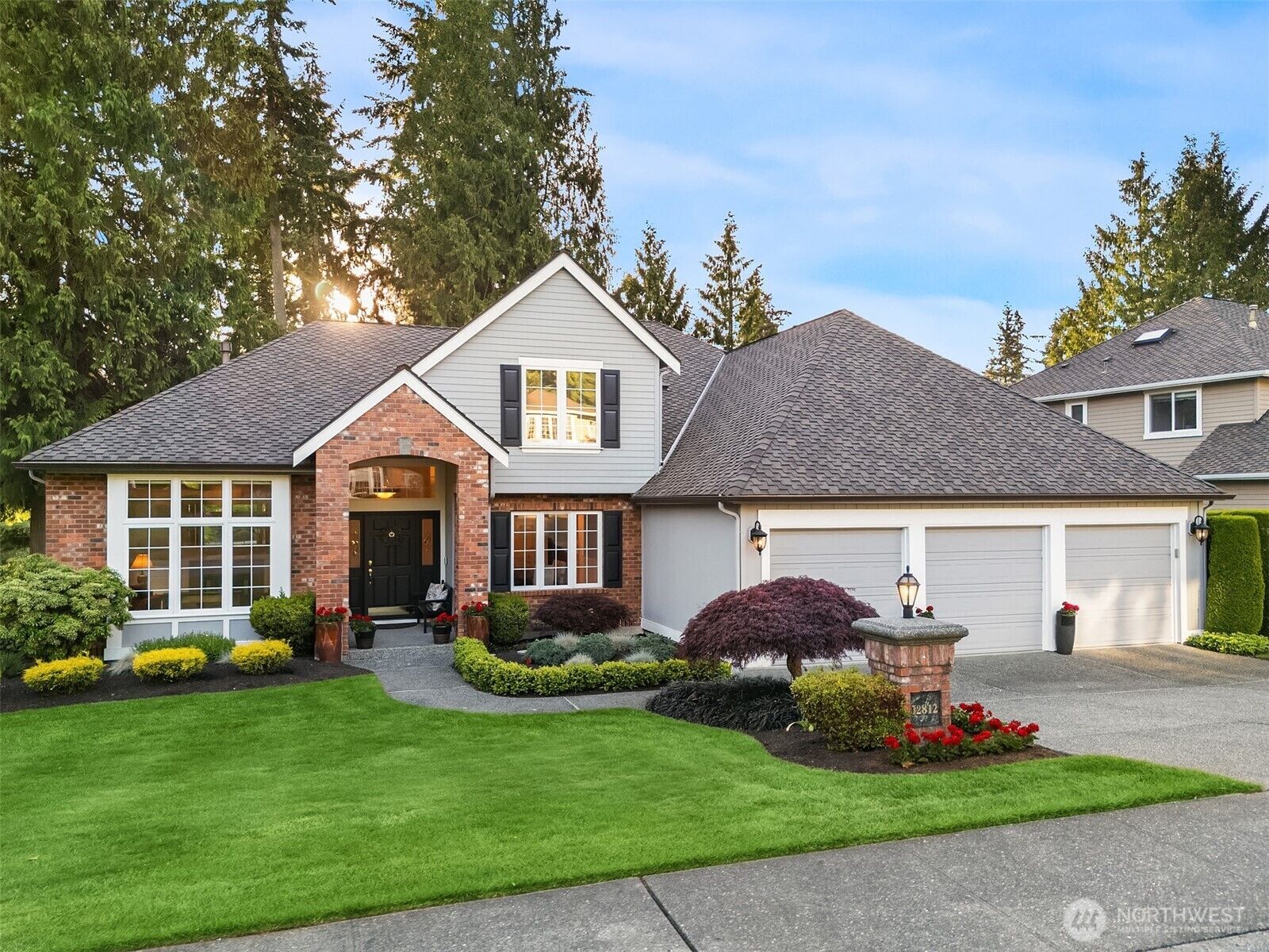 Property Photo: 12812 60th Avenue W WA 98275