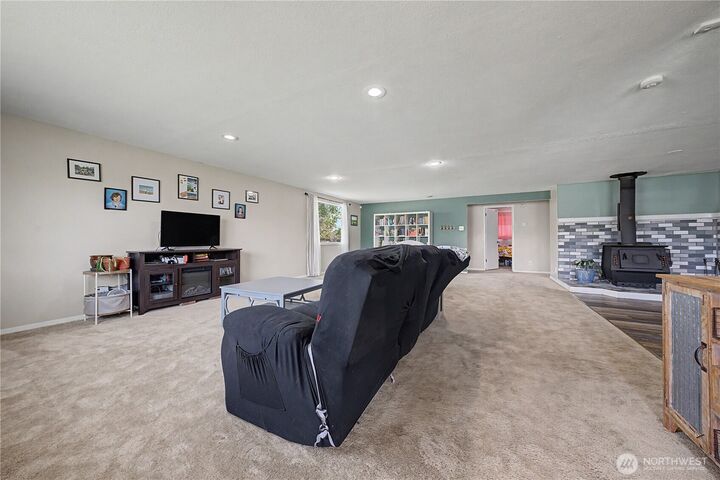 Property Photo:  337 N Clark Road  WA 98837 